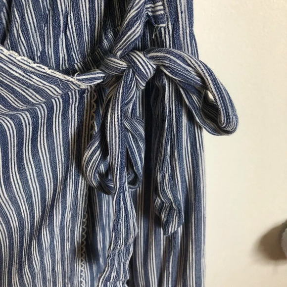 5/$25 
Anthropologie Red Carter Romper BlueWhite Faux Wrap Linen Blend Spaghetti - Picture 8 of 8